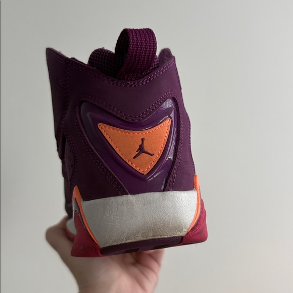 Jordan True Flight Grapes Size 7Y - Picture 5 of 10